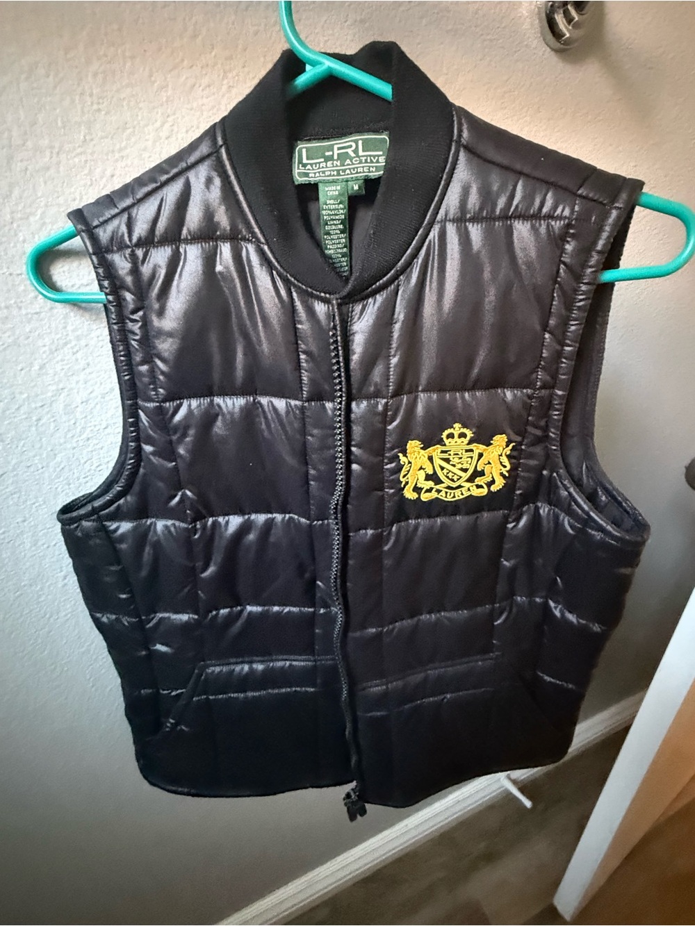 Lauren Ralph Lauren Black Quilted Puffer Vest with Yellow Crest - Picture 10 of 10